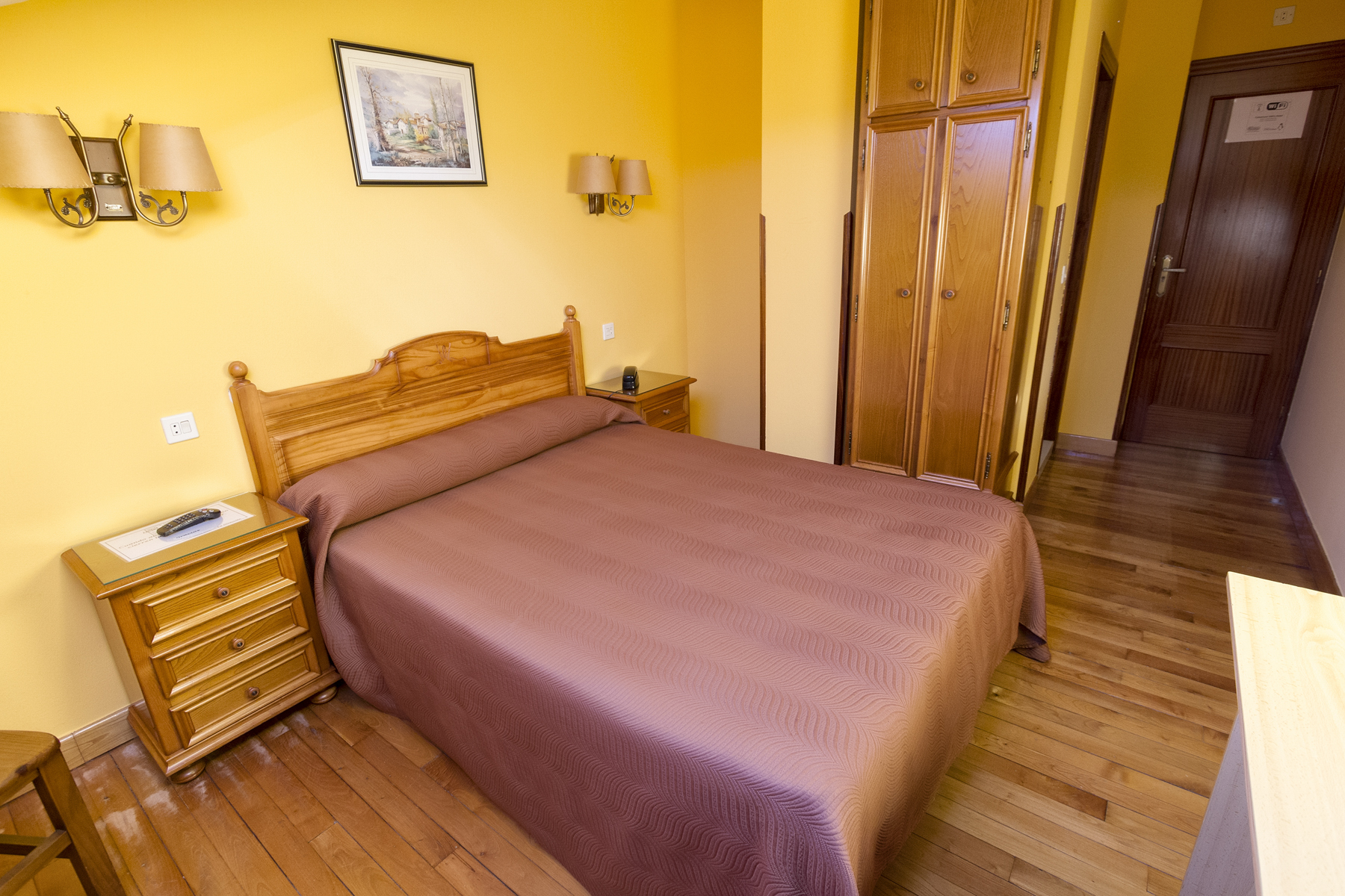 Los hoteles asturianos registraron 233.136 pernoctaciones en marzo, un 32% más que en el mismo mes de 2015 - Asturias