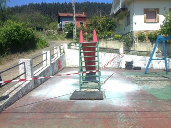 Comienzan las obras de rehabilitación del Parque Infantil y de Mayores en Huerres - Concejo de Colunga