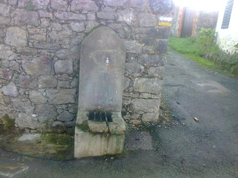 Catálogo de Recursos históricos y artísticos del Concejo de Colunga: La Isla. Fuente de la Plaza Lorenza Koehler - Recursos turísticos del concejo de Colunga