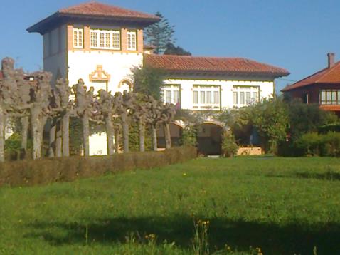 Catálogo de Recursos históricos y artísticos del Concejo de Colunga: La Isla. Villa Mª Luisa - Recursos turísticos del concejo de Colunga