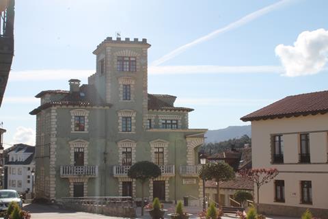 Catálogo de Recursos históricos y artísticos del Concejo de Colunga. COLUNGA: Casa Vallespín - Recursos turísticos del concejo de Colunga