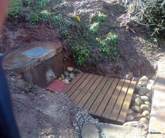 El Ayuntamiento colungués recupera la Fuente "El LLobeu" en Pernús - Concejo de Colunga