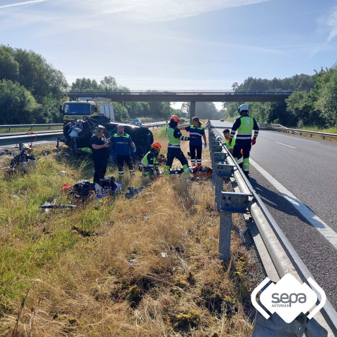 Tres mujeres heridas tras el vuelco de un turismo en la A-8 a la altura de Llanes