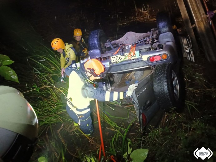 Fallece un hombre tras un accidente de tráfico en Ozanes, Parres - Sucesos