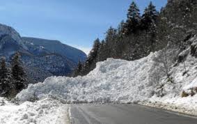 La AEMET advierte de riesgo notable de aludes en los tres macizos - Asturias