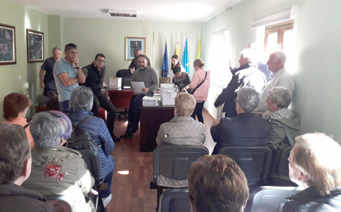El Principado entrega 101 títulos de propiedad de la concentración parcelaria de Amieva - Asturias
