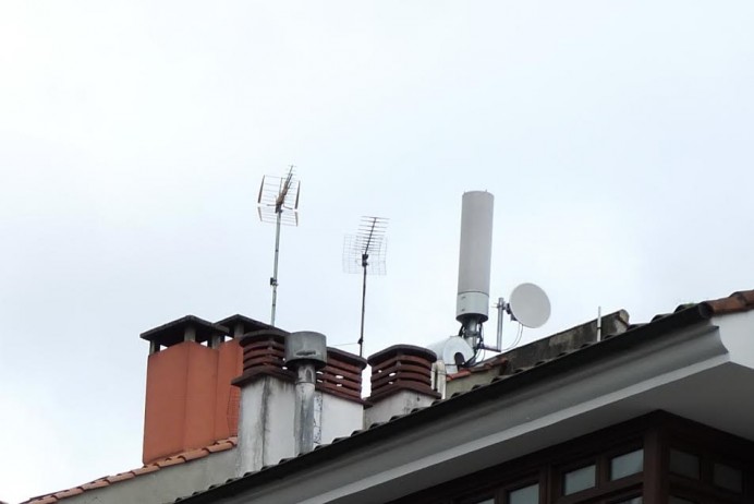 La Coordinadora Ecoloxista d'Asturies solicita  el desmantelamiento de otra antena de telefonía ilegal en Colunga - Ecología y Medioambiente