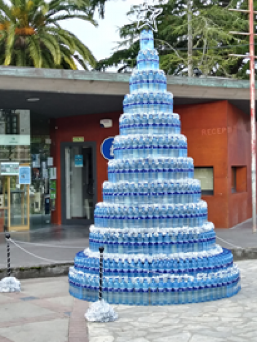 Original árbol navideño en Colunga - Concejo de Colunga
