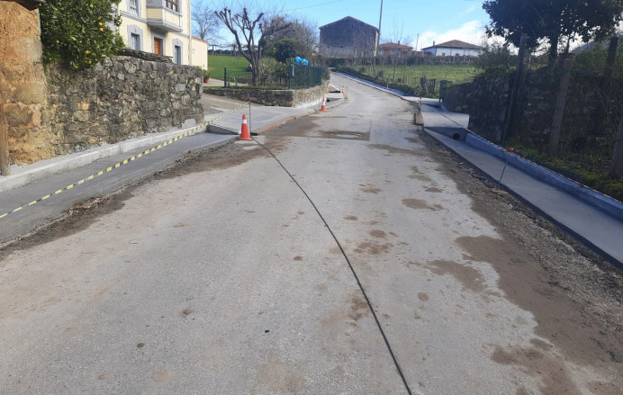 Ardisana: obras aceras y vivienda y local en escuelas - Concejo de Llanes