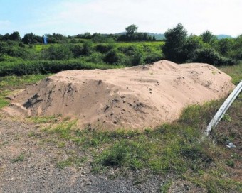 Costas obliga al Ayuntamiento colungués a devolver la arena que sacaron de la playa de La Griega - Concejo de Colunga