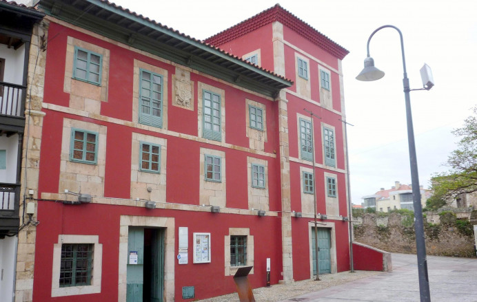Llanes resuelve contrato empresa ascensor casa cultura - Concejo de Llanes