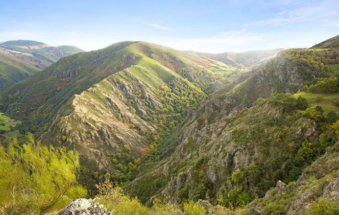 Asturias cierra 2022 con un nuevo récord turístico: más de 2,4 millones de visitantes y 6,1 de pernoctaciones - Asturias