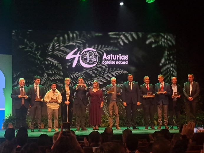 La Laboral celebra los 40 años de Asturias Paraíso Natural con una gala llena de música y reconocimientos - Asturias