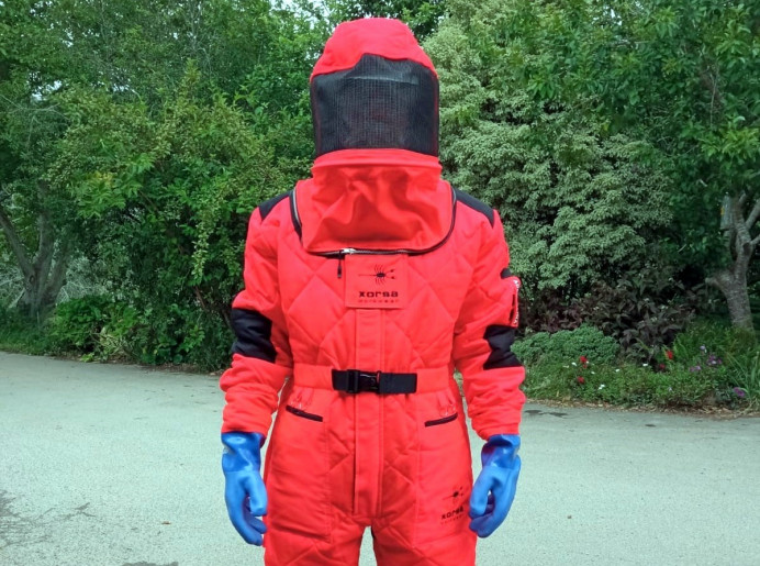 Ayuntamiento Llanes recibe material lucha avispa asiática - Concejo de Llanes