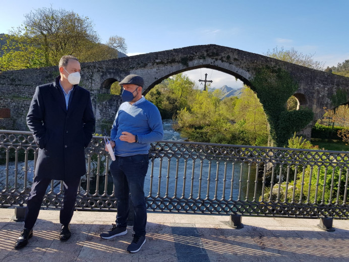 Incatur con el apoyo de FADE da el primer paso y crea la mesa del Plan de acceso a los Lagos - Concejo de Cangas de Onís