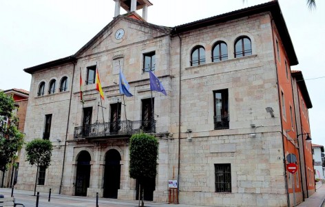 Llanes abre el plazo de alegaciones para las becas a estudiantes que cursan estudios fuera del concejo
