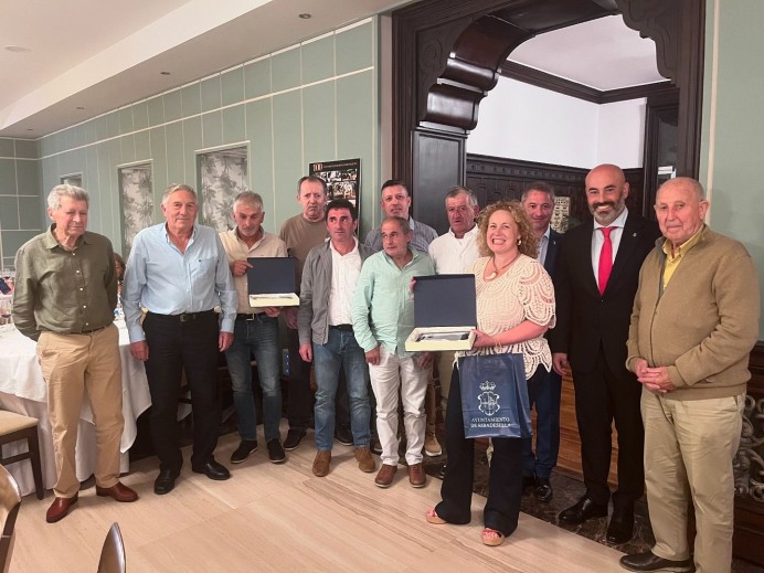 Ribadesella rinde homenaje a sus ganaderos locales en el centenario del concurso Exposición de Ganado Selecto - Concejo de Ribadesella