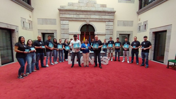 La Banda Gaites Llacín presenta Resollu, su tercer disco y el más ambicioso de su trayectoria - Concejo de Llanes