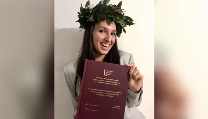 niciativa pol Asturianu tresllada’l so sofitu a Bárbara Biagioli énte los ataques recibios - Noticies N´Asturianu