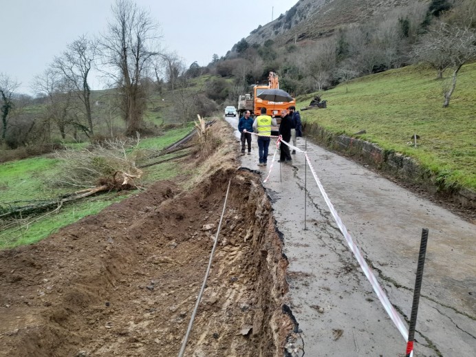 Llanes inicia las obras de mejora de la carretera de acceso a Caldueñín - Concejo de Llanes