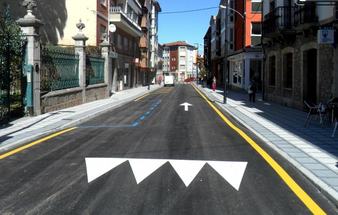 Apertura de la calle Pidal, en Llanes, al tráfico - Concejo de Llanes