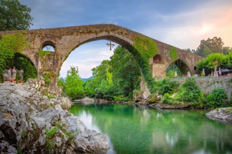 Cangas de Onís, Pueblo Mágico del Mes, destacado por National Geographic - Concejo de Cangas de Onís