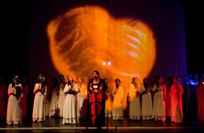 La Fura dels Baus trae su Carmina Burana al Teatro de la Laboral - Sociedad y Cultura