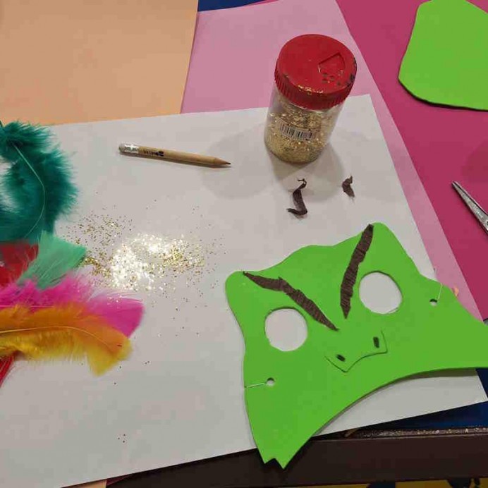 Taller Infantil de Carnaval en el MUJA - Concejo de Colunga