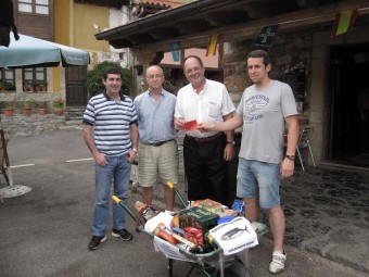 El C.D. Colunga entrega un nuevo premio - Concejo de Colunga