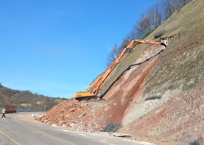 El Principado corta al tráfico la AS-331 en Villaviciosa para continuar con los trabajos de estabilización de la ladera - Asturias