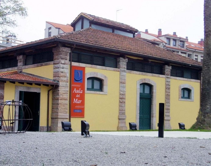 Aula del Mar. Renuncia bandera azul - Concejo de Llanes