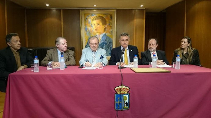 Galardón como Asturiano Adoptivo en Madrid a Dr. Antonio Sáez Crespo - Sociedad y Cultura