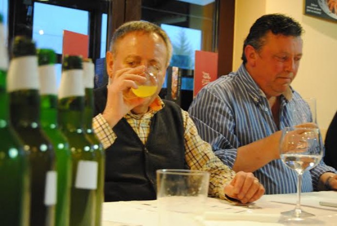 Primera Mesa de Cata de la Sidra de Manzana Seleccionada - Sociedad y Cultura