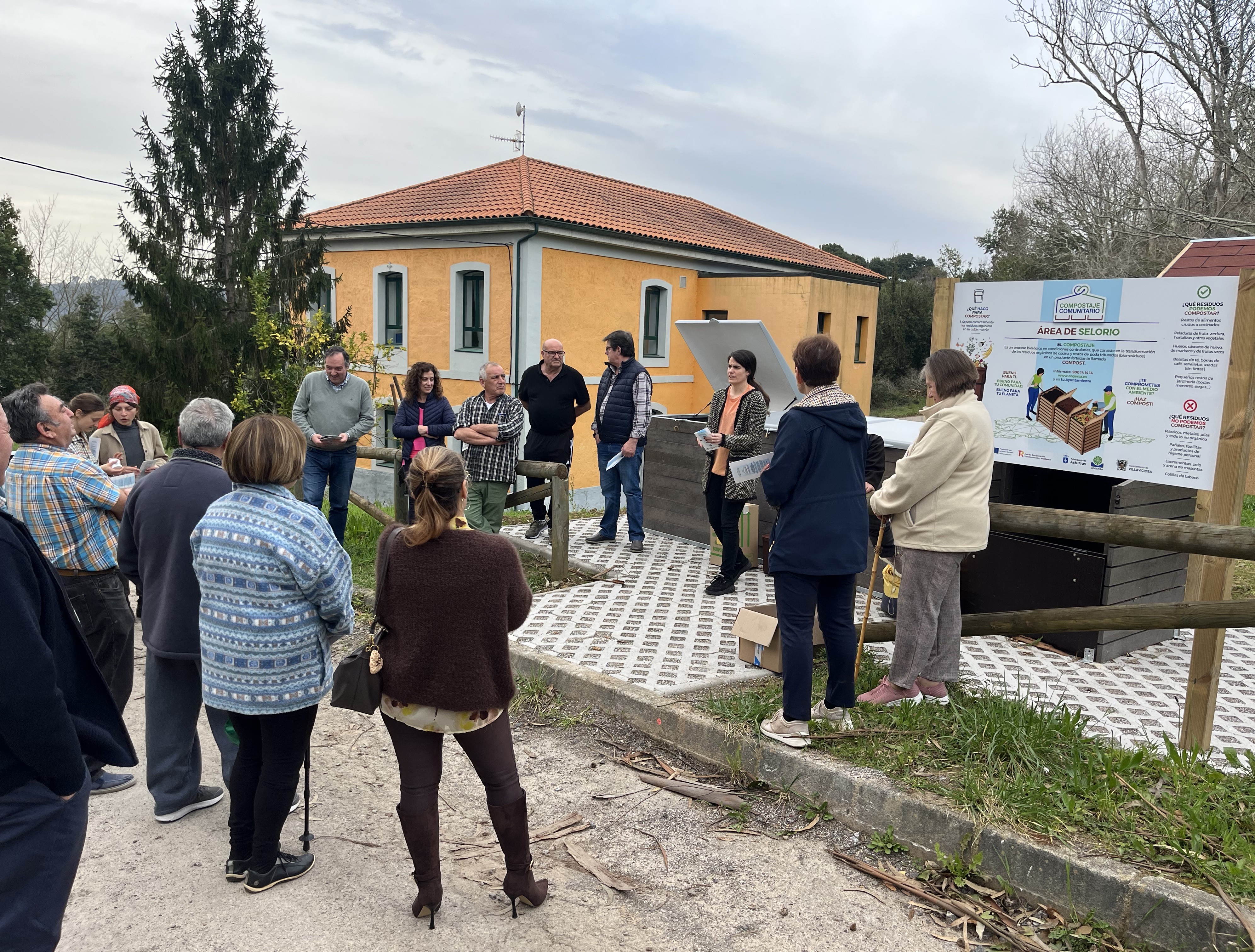 Villaviciosa inaugura en Seloriu la primera área de compostaje rural del concejo y prevé ampliarla a más parroquias - Concejo de Villaviciosa
