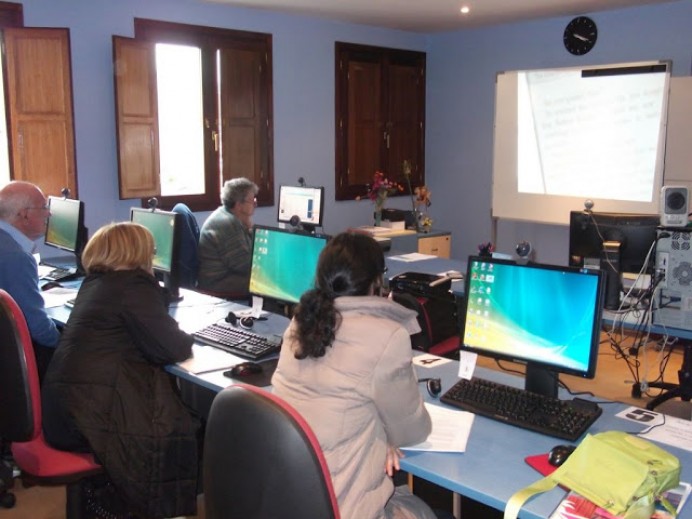 Talleres dirigidos a empresas, impartidos por el centro SAT de Llanes - Concejo de Colunga