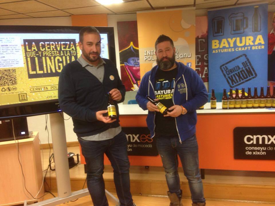 Iniciativa pol Asturianu presenta la “Cerveza pol asturianu” nel Día Internacional de la llingua materna - Noticies N´Asturianu