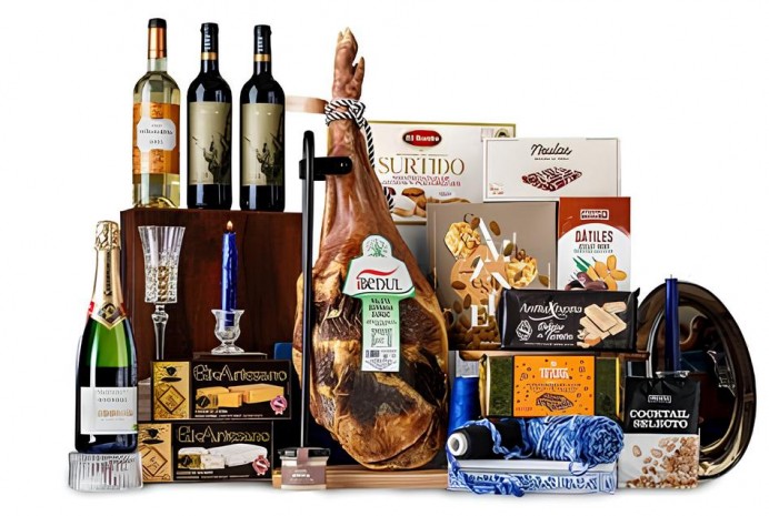 Correos impulsa en Asturias un servicio para comprar y enviar cestas de Navidad desde sus 62 oficinas - Asturias