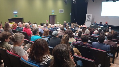 Magaya Maliaya abre en Villaviciosa un debate sobre la vivienda turística y el acceso a la vivienda - Concejo de Villaviciosa
