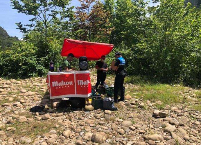 Cangas de Onís y Parres muestran de nuevo su preocupación por los chiringuitos ilegales en el Sella - Concejo de Parres