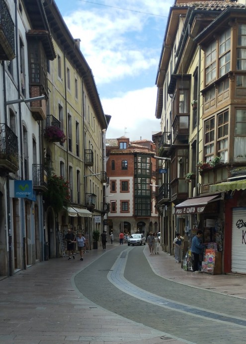 Llanes prioriza la seguridad peatonal con cierre estival de Travesía Principal - Concejo de Llanes