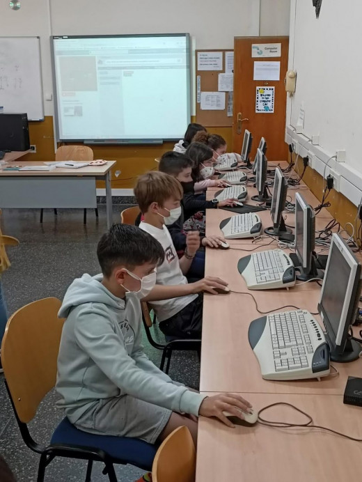 El Principado avanza en la digitalización del sistema educativo con el reparto de 7.050 ordenadores en 366 centros - Asturias