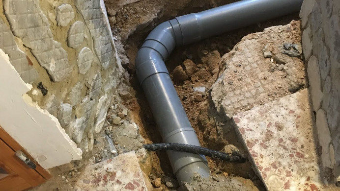Medio Ambiente concluye las obras de renovación del colector de Sames, en Amieva - Asturias