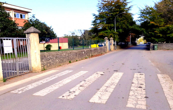 Llanes lleva a pleno proyecto seguridad colegio Valdellera - Concejo de Llanes