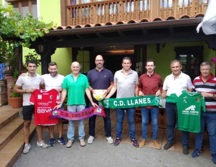 Comida de hermanamiento entre el Llanes y el Colunga - Concejo de Colunga