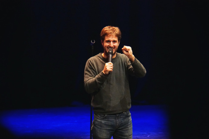 El humor de Pablo Ibarburu y la música de Igor Paskual en la Laboral - Sociedad y Cultura