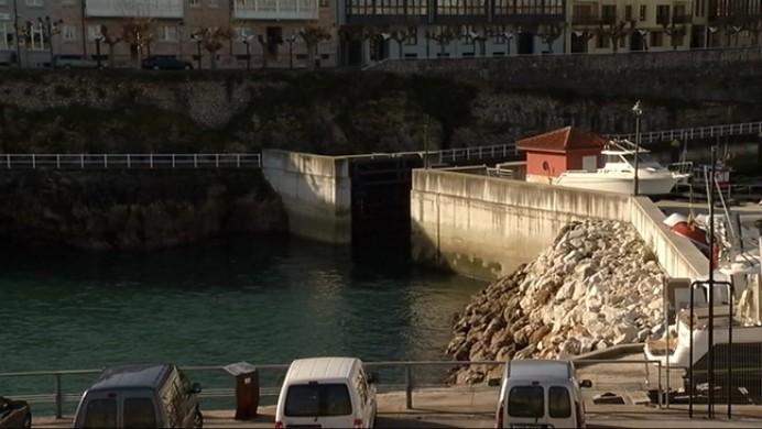 Cierre compuerta por condiciones meteorológicas adversas - Concejo de Llanes