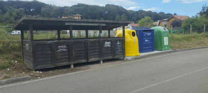 Nuevos contenedores en Barru - Concejo de Llanes