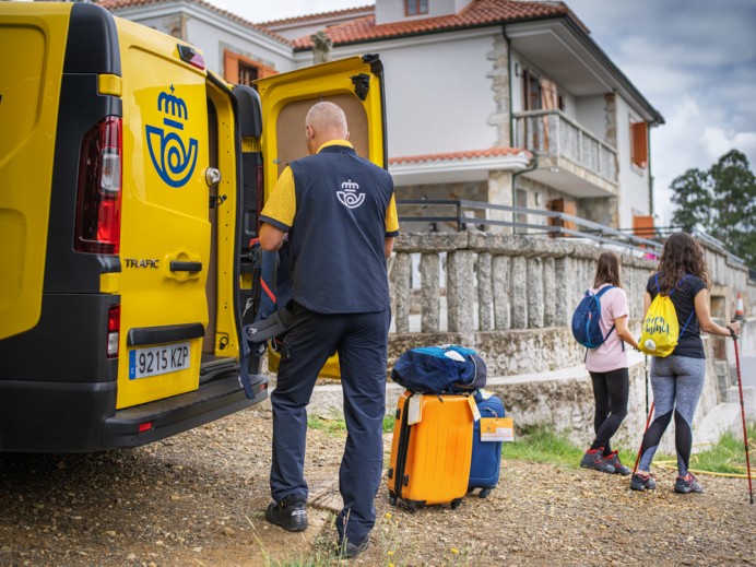 Correos reanuda en Asturias el transporte de mochilas en el Camino Primitivo y del Norte - Asturias