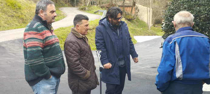 Pavimentación de caminos en Cortines - Concejo de Llanes