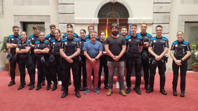 Llanes refuerza la Policía Local con 12 auxiliares para el verano - Concejo de Llanes